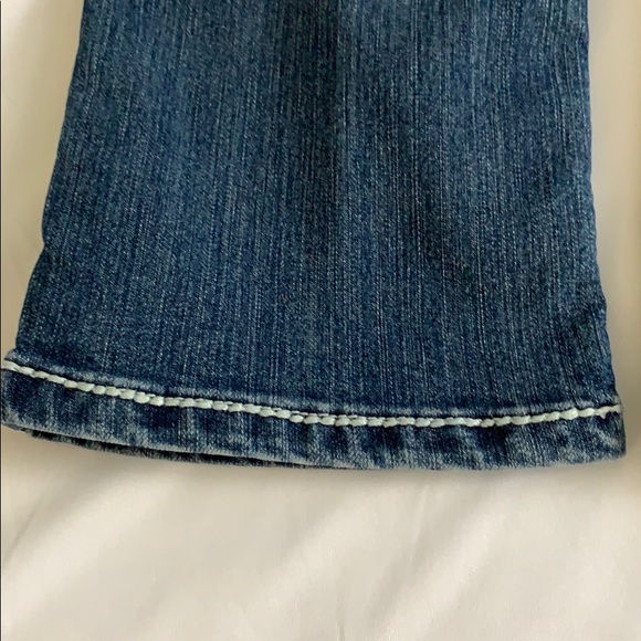 YMI Jeans - Capris or High Rise w/ Rhinestones EUC - Picture 6 of 8